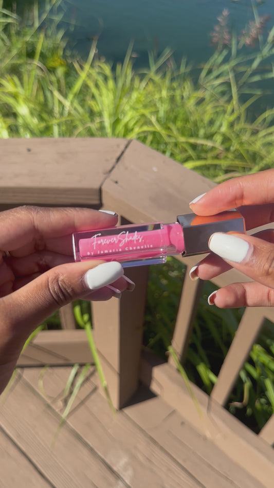 Georgia Peach Shimmer Lip Gloss – Pink Sheer Gloss with Glitter